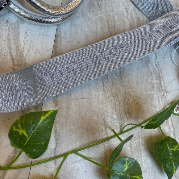 Steve Madden Metallic Silver Gray Shoulder Hobo Handbag Purse Bag Handle Bag Y2K - Picture 5 of 9